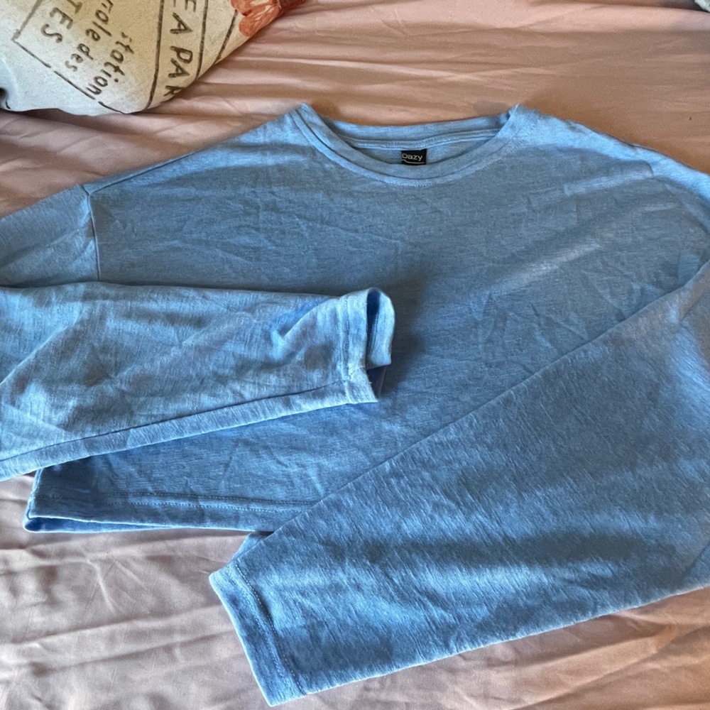 Long sleeve blue crop top